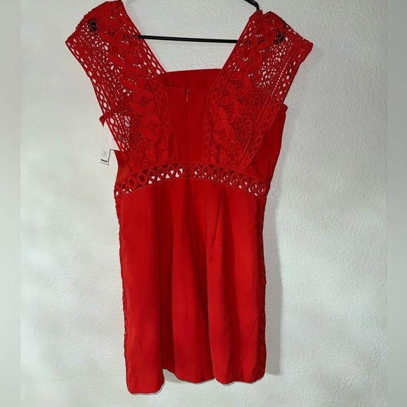NWT-Willow and Clay- poppy color- Crochet Strap Romper- size small - Picture 5 of 8